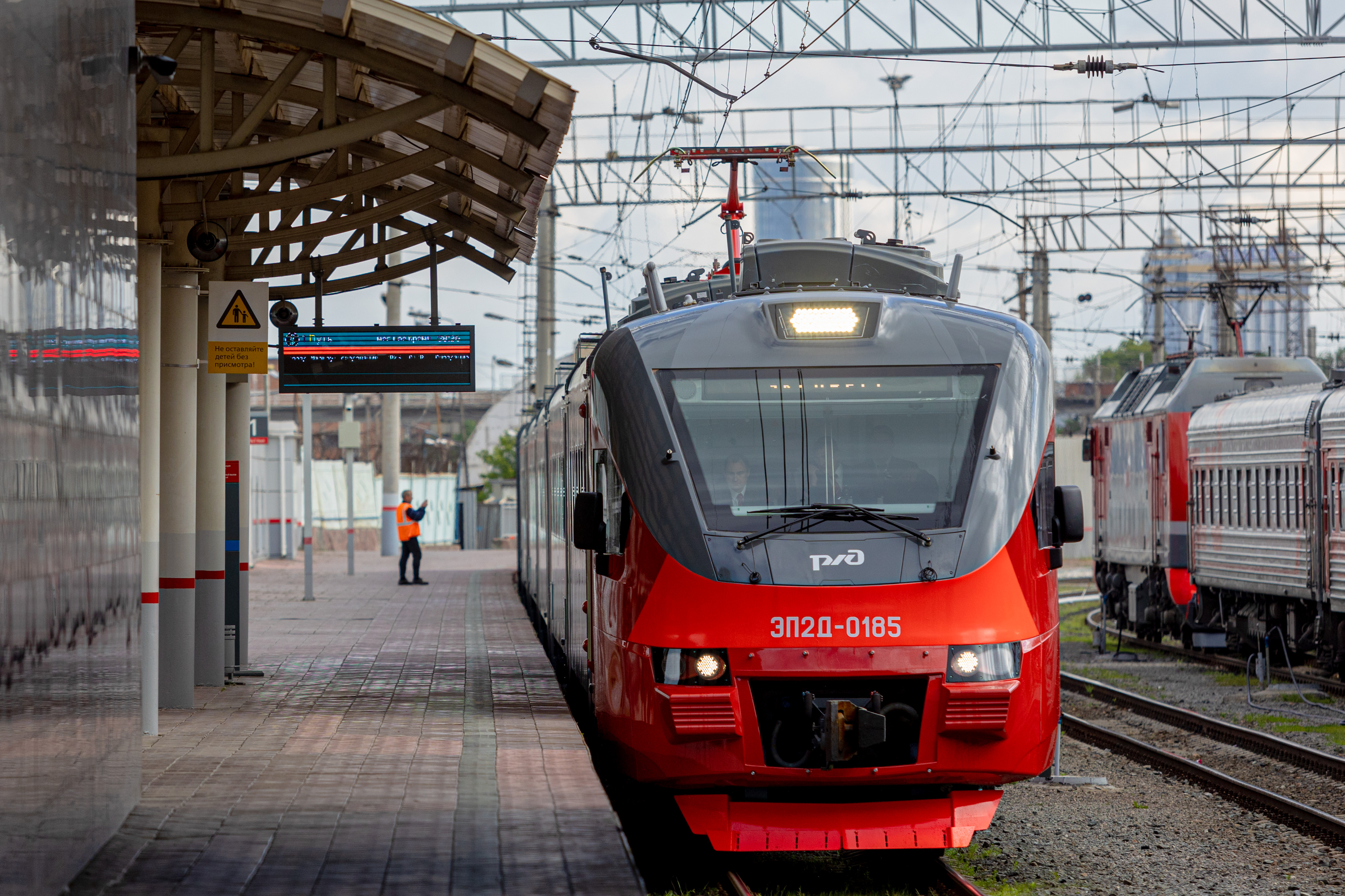 Поезд ласточка екатеринбург челябинск. Эп2д Челябинск. Эп2д электропоезд Челябинская область. Электричка Миасс Челябинск. Эп2д РЖД.